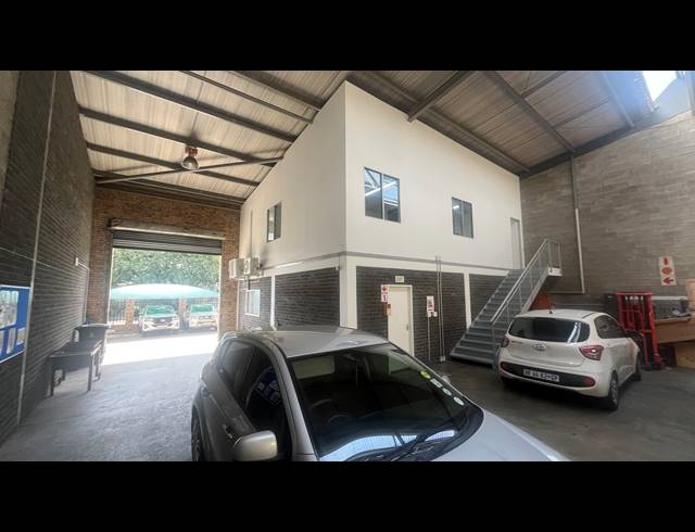 410M² WAREHOUSE TO LET IN SPARTAN